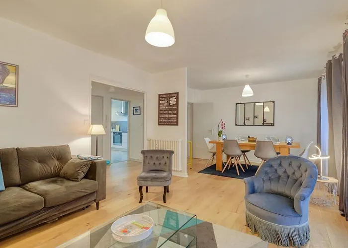 LE FOUGÈRES - Bel appartement avec deux chambres et place de parking