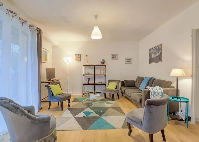 LE FOUGÈRES - Bel appartement avec deux chambres et place de parking