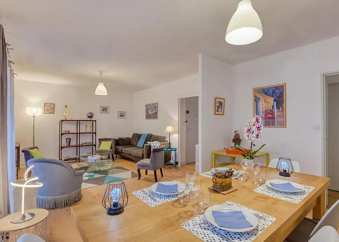 LE FOUGÈRES - Bel appartement avec deux chambres et place de parking